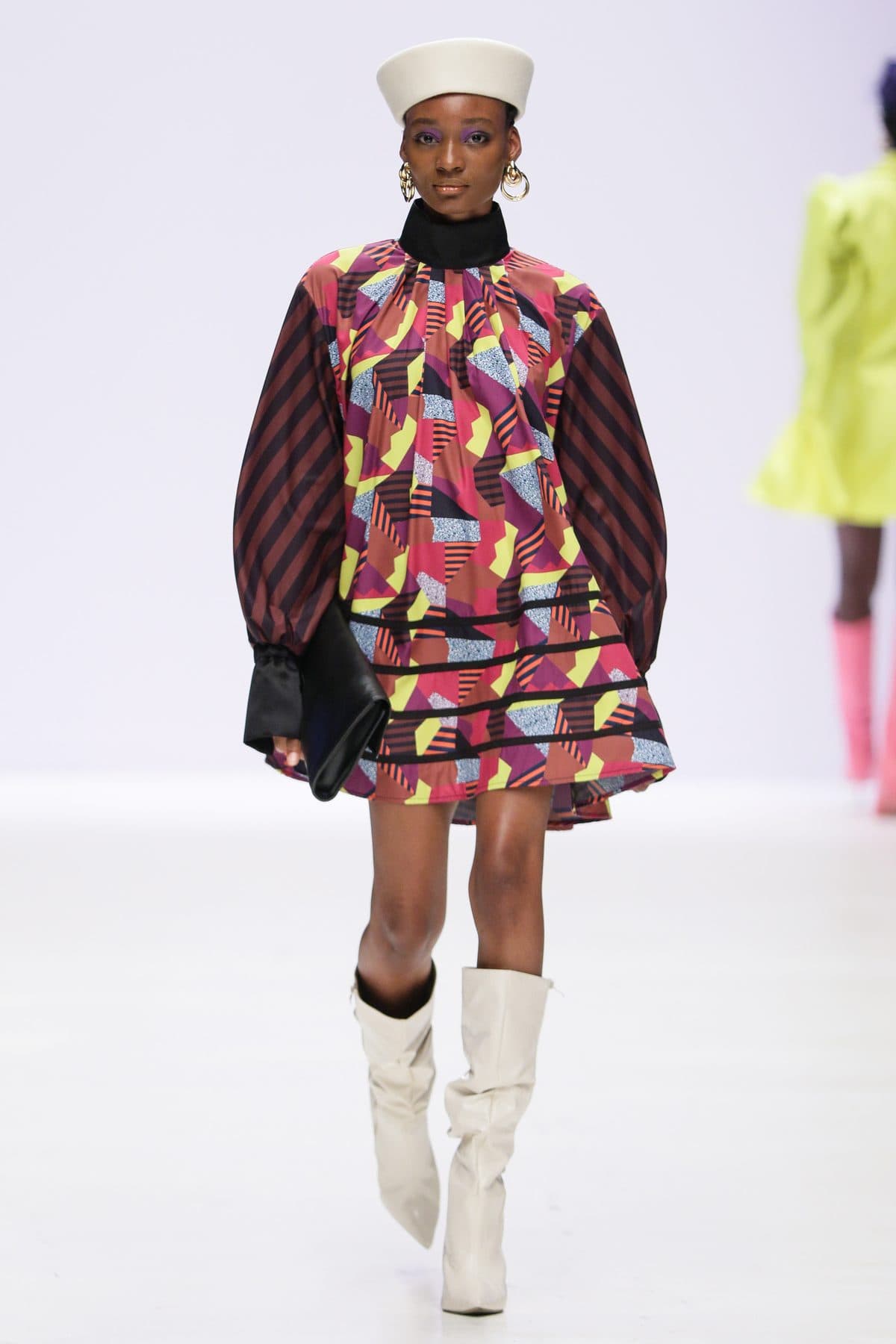 Umkhathizwe Cape Coat View 4